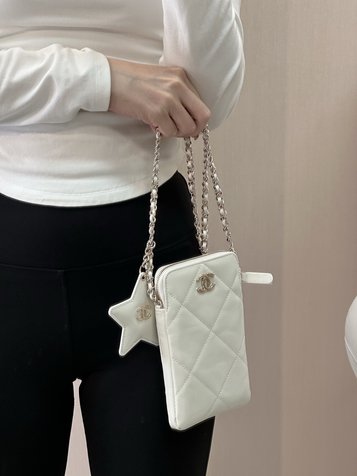 샤 ƆC 넬 25ss 폰 홀더백 AP4777