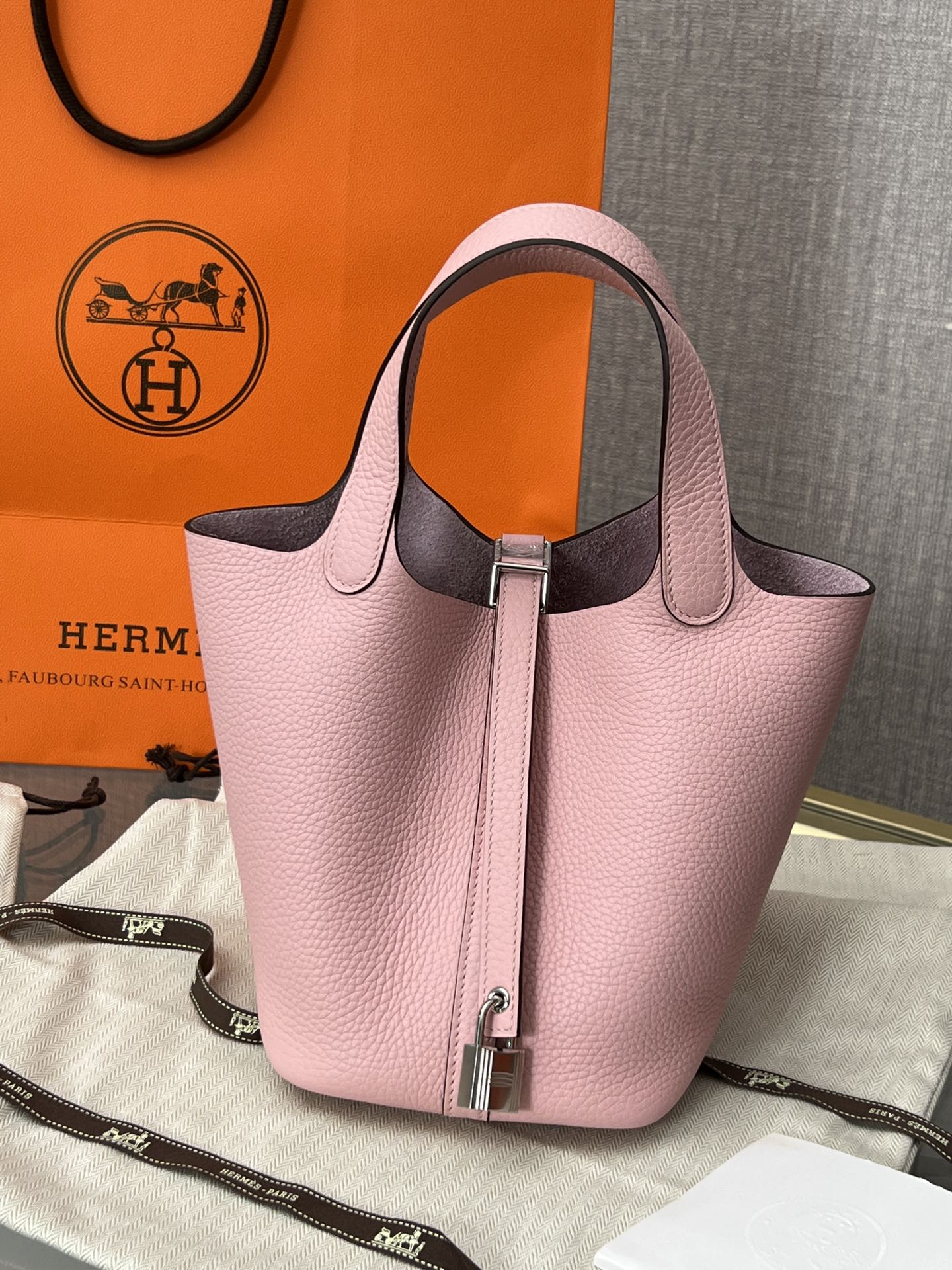 M9 Herme* Picotin Lock 18bag