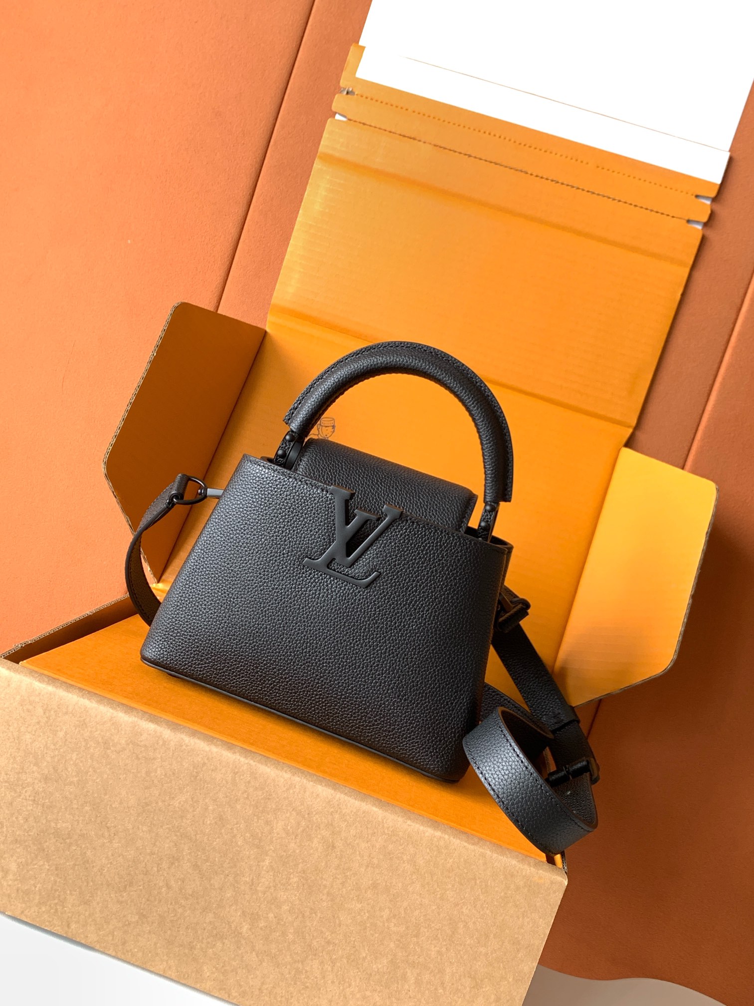 M56071 카퓌신 미니 21.0 x 14.0 x 8.0 cm