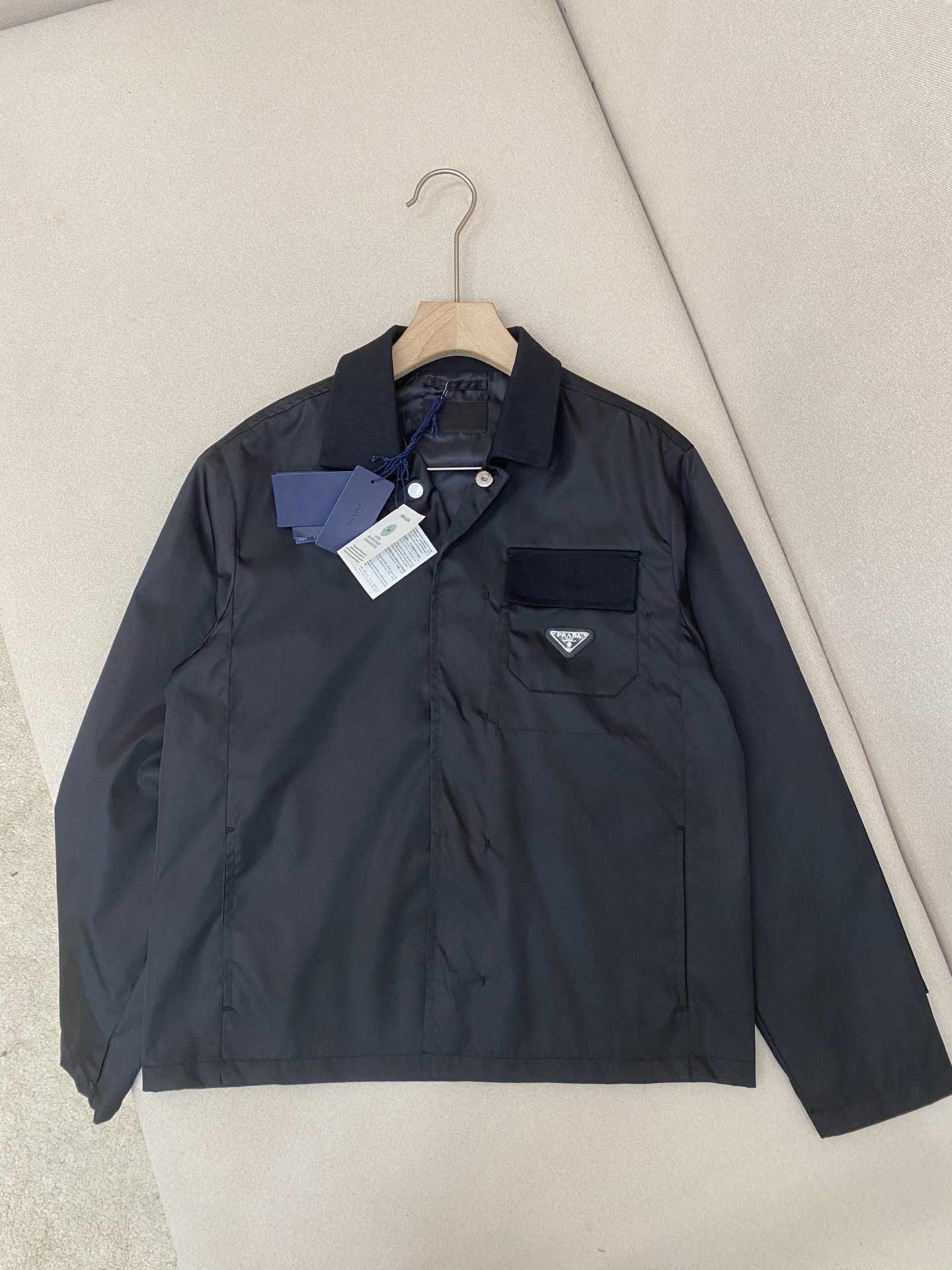 프라다 삼각 로고 나일론 자켓