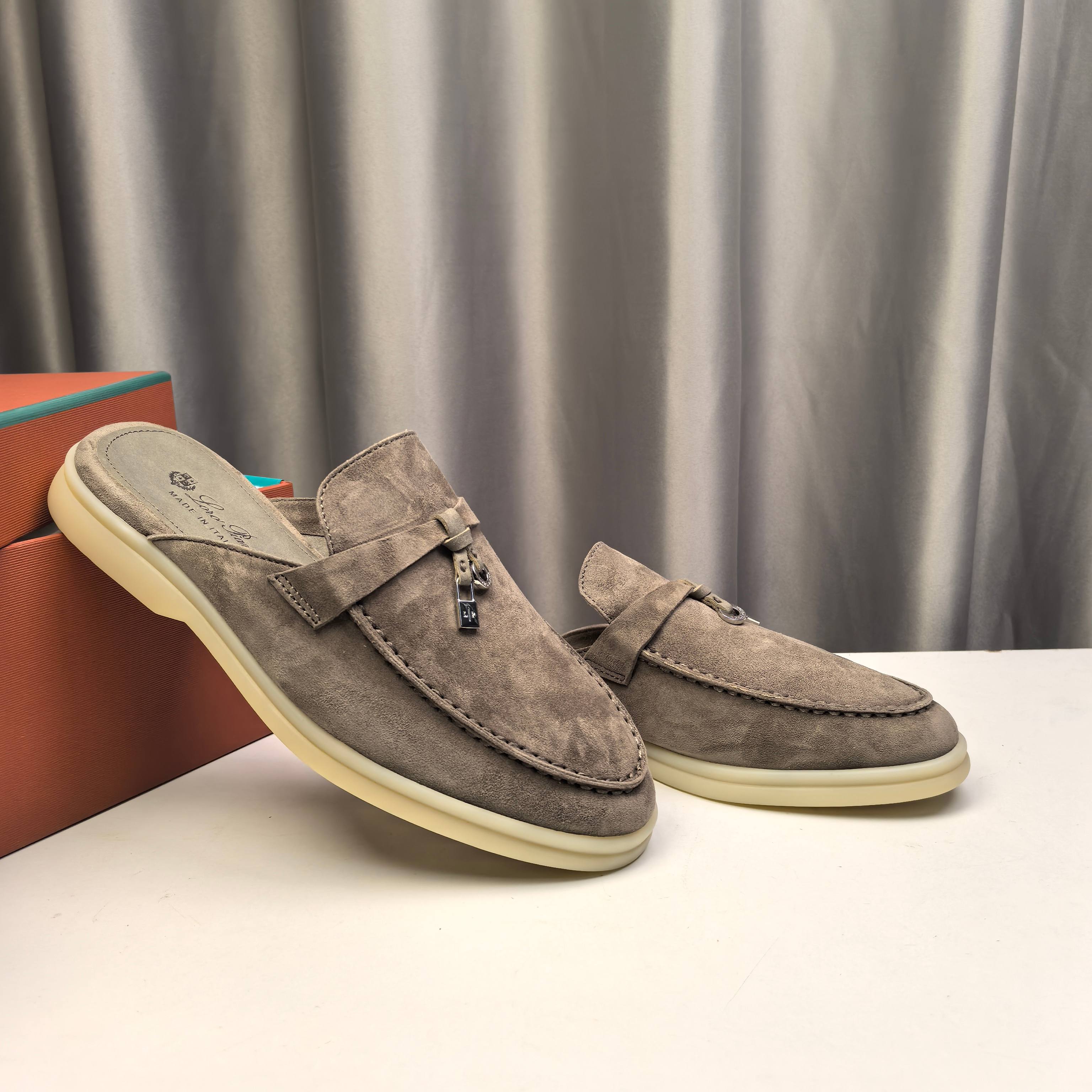 로로피아나 참스 워크 바부슈