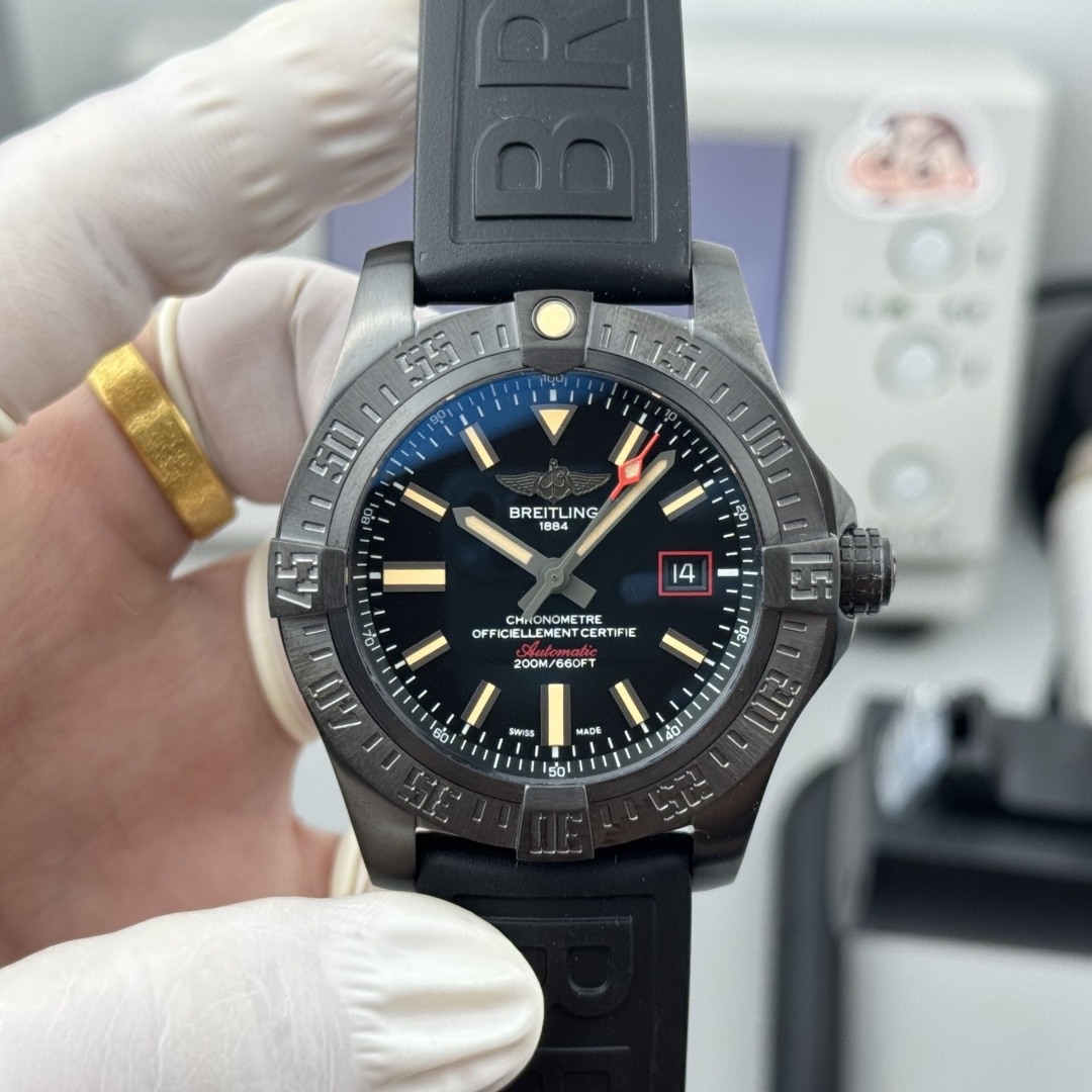 BLS l 2824 l 44mm l V1731110 브라이틀링 어벤저 블랙버드