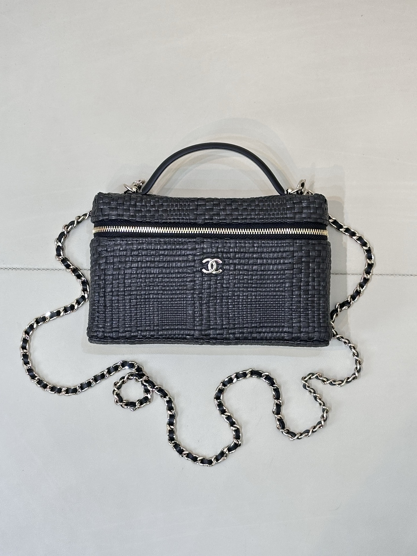 샤 ƆC 넬 26P 탑핸들 포쉐트 체인 베니티백 AP4385 17*19.5*5cm