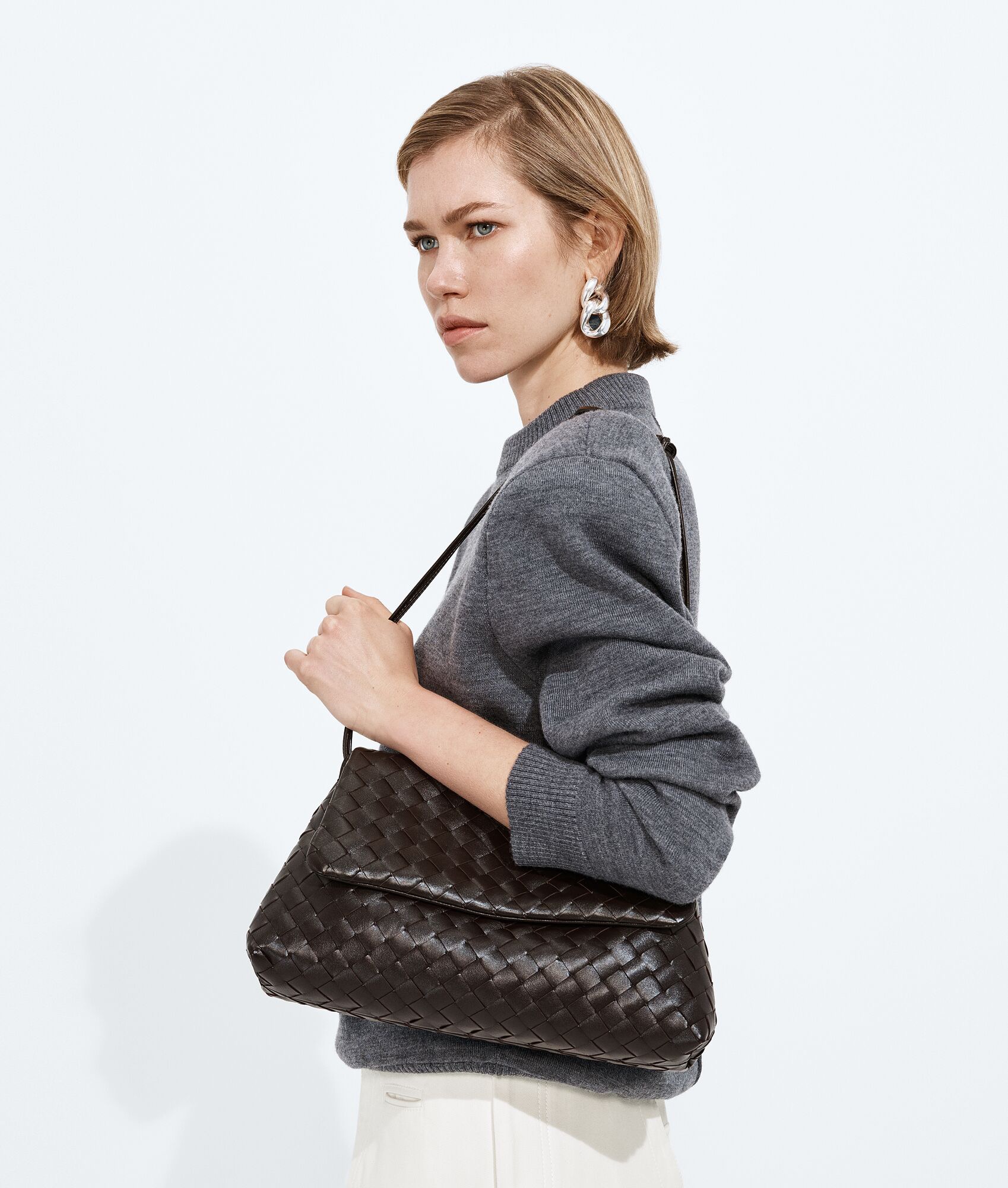 보테가베네타 브라운 숄더백 33*19*8CM